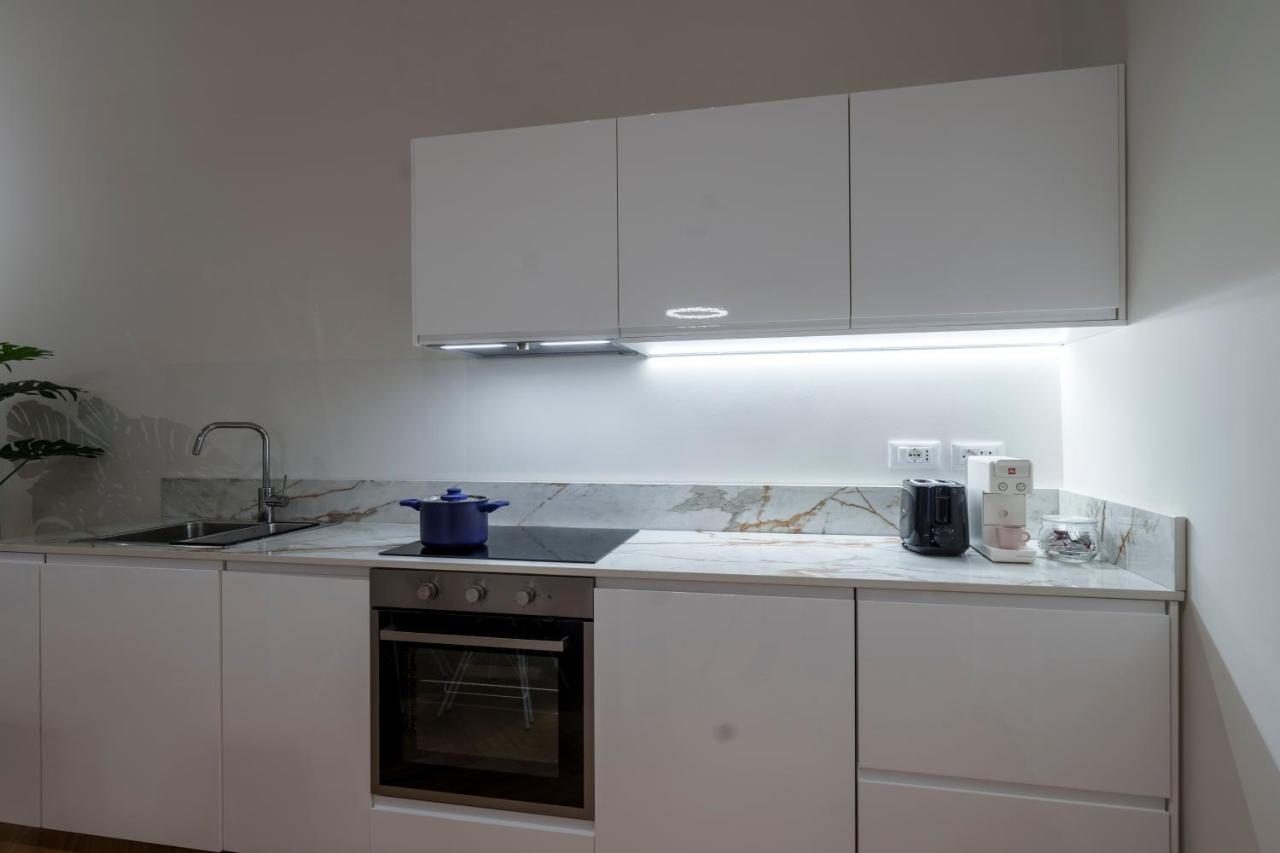 Porta Venezia-Trilocale-Luxury Con Wifi-Neflix Appartement Milaan Buitenkant foto
